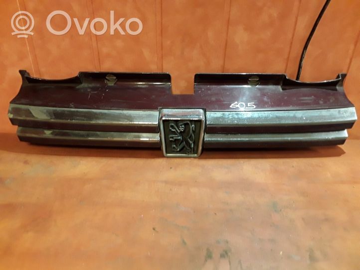 Peugeot 605 Maskownica / Grill / Atrapa górna chłodnicy 9256247877