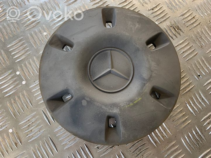 Mercedes-Benz Sprinter W906 Mozzo/copricerchi/borchia della ruota R16 A9064010025