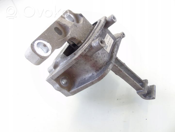 Audi A3 S3 8V Wspornik / Mocowanie silnika 5Q0199262DE