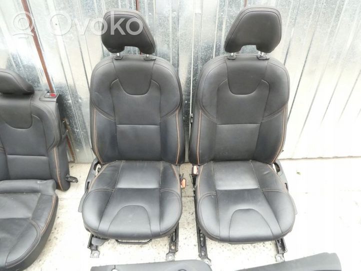 Volvo V40 Cross country Interior set 