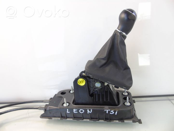 Seat Leon (5F) Gear selector/shifter (interior) 5Q0711049AN
