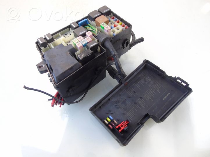 Volvo C30 Fuse box set 8688040