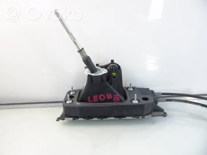 Seat Leon (5F) Gear selector/shifter (interior) 5Q0711049AN