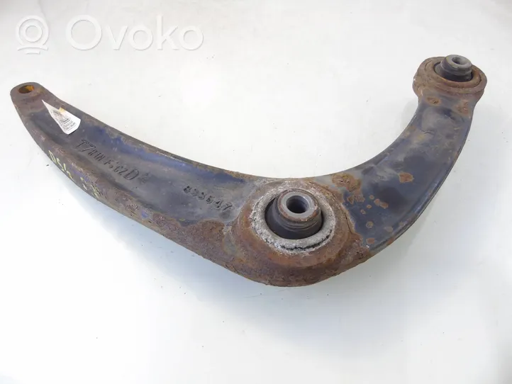 Citroen DS4 Front lower control arm/wishbone 833547