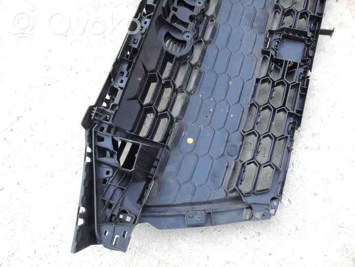 Audi A3 8Y Maskownica / Grill / Atrapa górna chłodnicy 8Y0853651