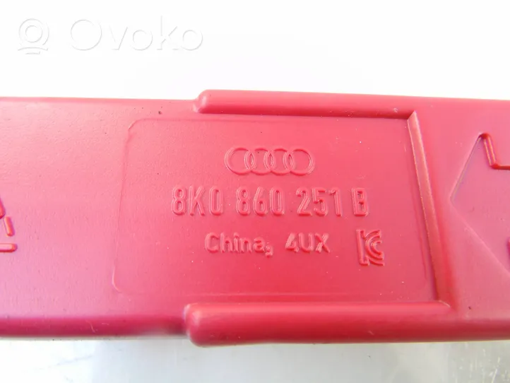 Audi A1 Triangle d'avertissement 8KO860251B