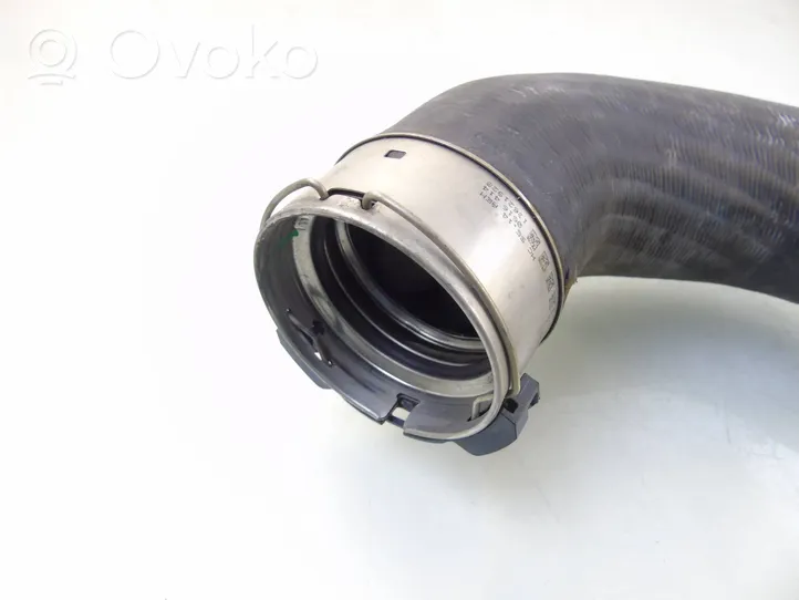 Volvo V40 Tube d'admission de tuyau de refroidisseur intermédiaire 31370044