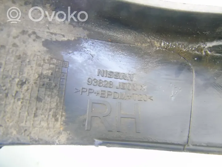 Nissan Qashqai Listwa błotnika przedniego 93828JD0