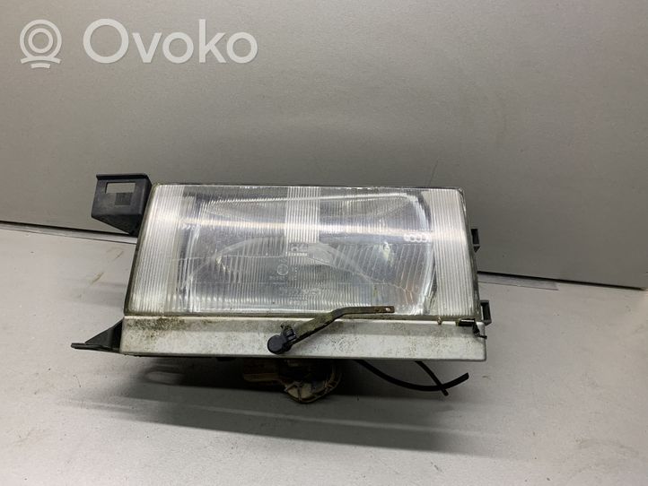 Volvo 740 Lampa przednia 1358944