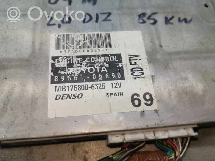 Toyota Avensis T250 Sterownik / Moduł ECU 8966105690