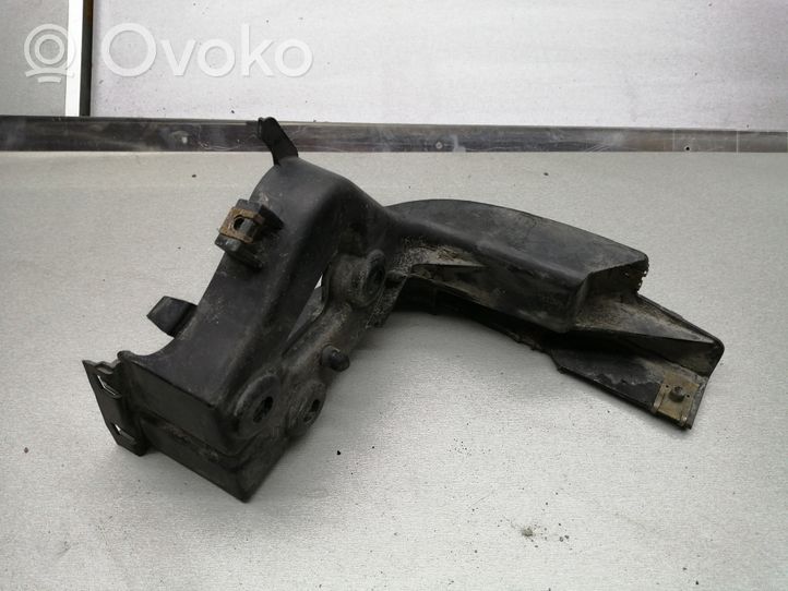 Audi A8 S8 D3 4E Staffa angolare del supporto di montaggio del paraurti 4E0853913C