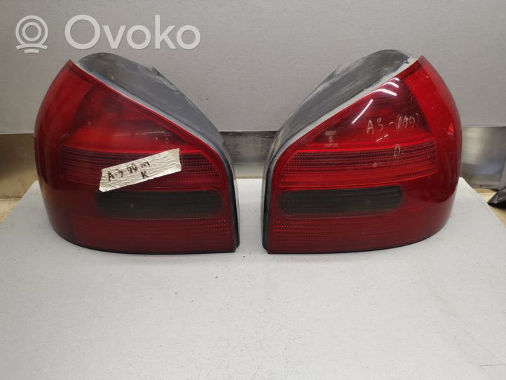 Audi A3 S3 8L Galinių žibintų komplektas 8L0945096A