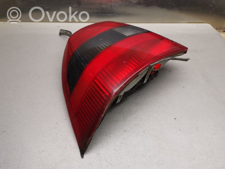 Opel Vectra B Lampa tylna 90568050