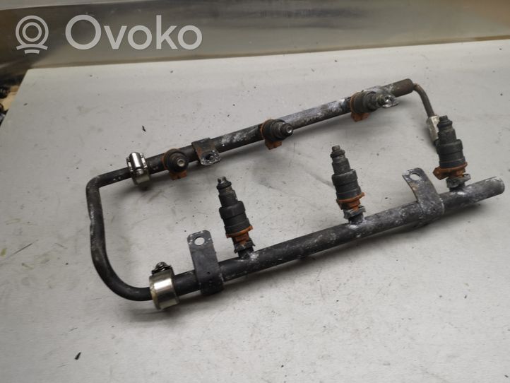 Chrysler Voyager Injektoren Einspritzdüsen Satz Set 4612402