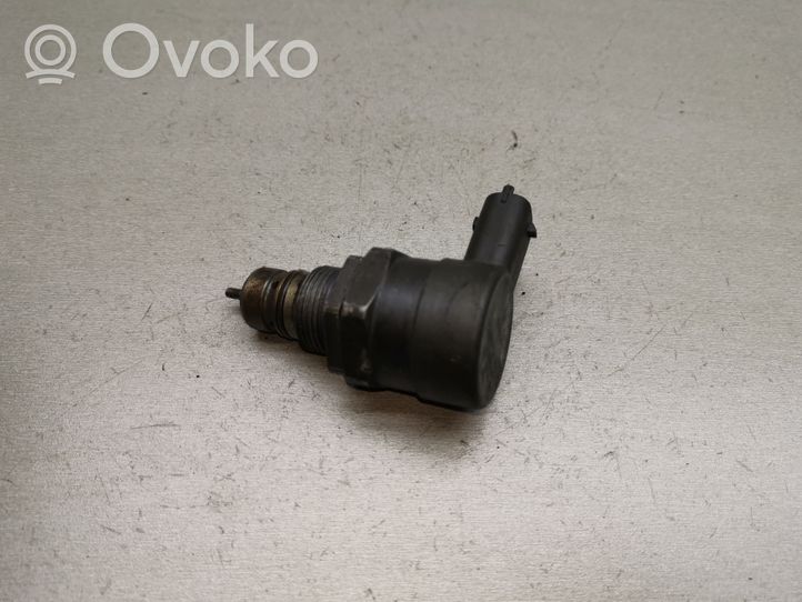 Opel Vectra C Regulator ciśnienia paliwa 0281002507