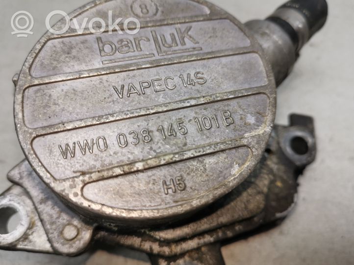 Volkswagen Golf IV Pompa podciśnienia 038145101B