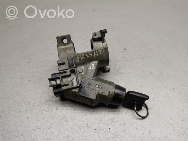 Volkswagen PASSAT B3 Ignition lock 357905851