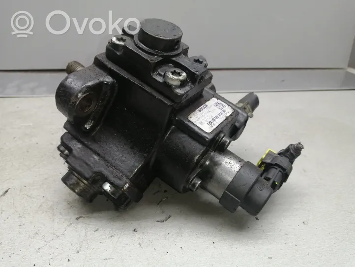 Opel Astra J Polttoaineen ruiskutuksen suurpainepumppu 55574632