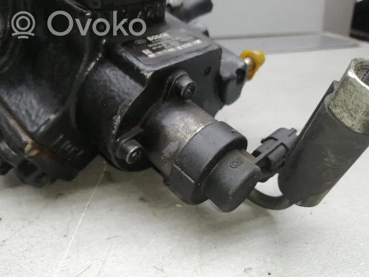 Opel Insignia A Fuel injection high pressure pump 55571005