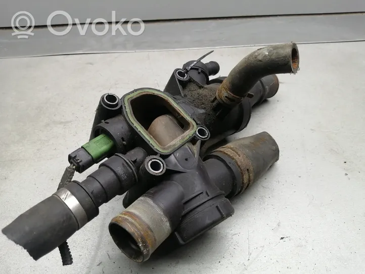 Citroen C5 Termostat / Obudowa termostatu 9656182980