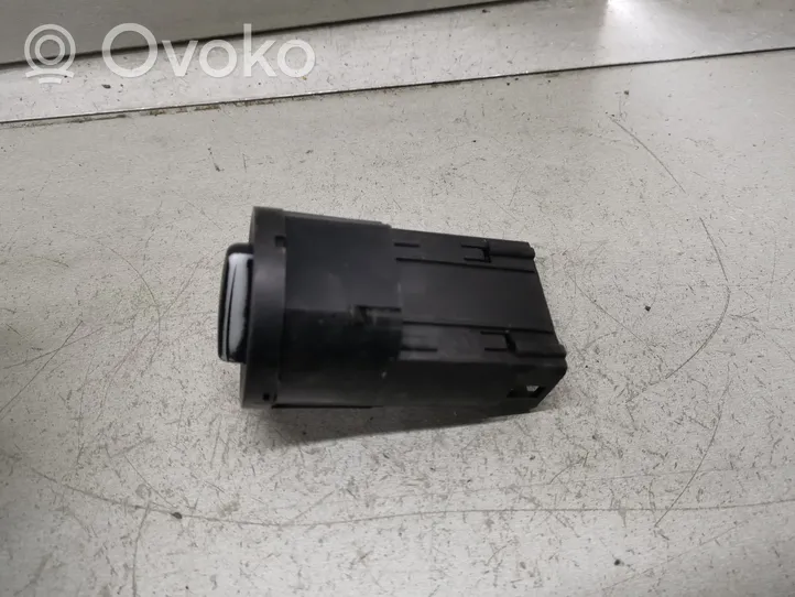 Skoda Octavia Mk1 (1U) Interrupteur d’éclairage 3B0941531C