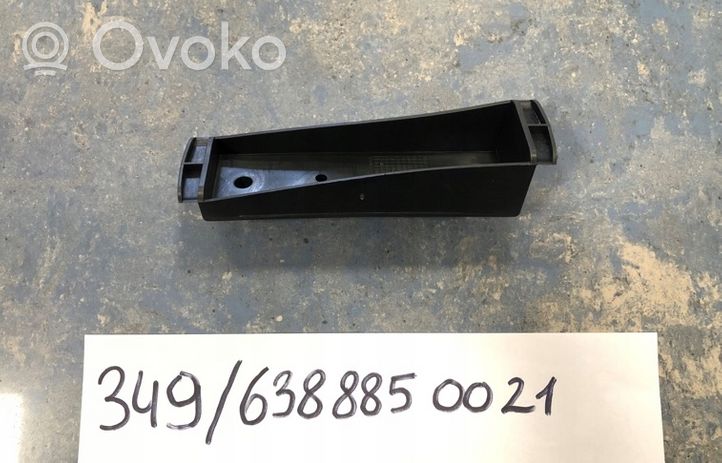 Mercedes-Benz Vito Viano W638 Staffa di rinforzo montaggio del paraurti anteriore 6388850021