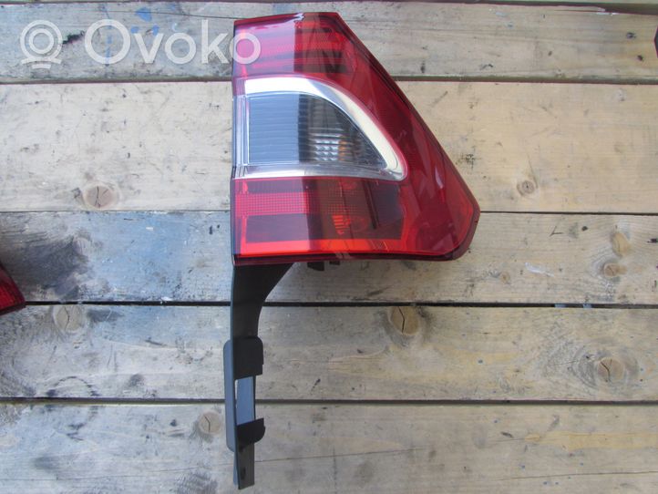 Ford Galaxy Lampa tylna 6M2113N552AD