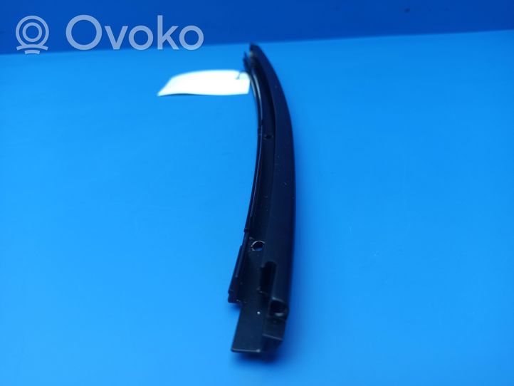 BMW 7 E65 E66 Rail de pare-brise de porte avant 7013098