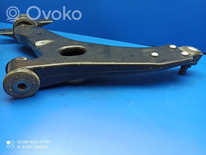 Ford Focus Braccio di controllo sospensione anteriore inferiore/braccio oscillante 7160500007