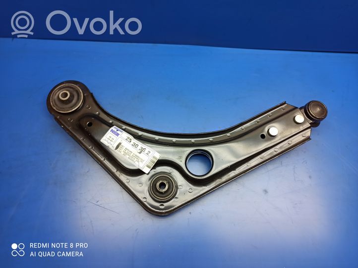 Ford Escort Braccio di controllo sospensione anteriore inferiore/braccio oscillante 2530362