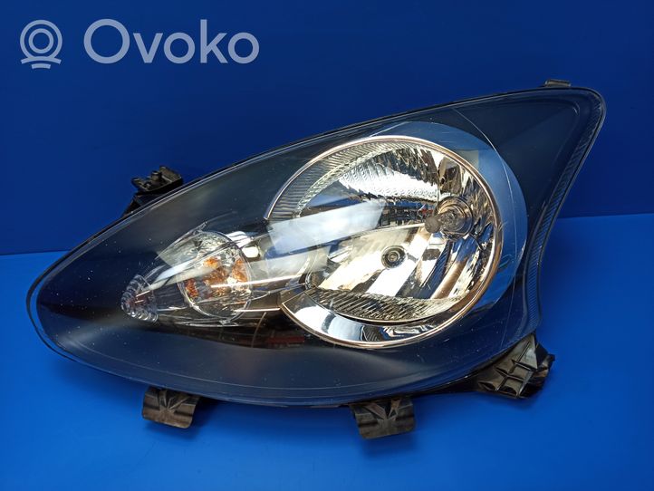 Toyota Aygo AB10 Lampa przednia 811500H020