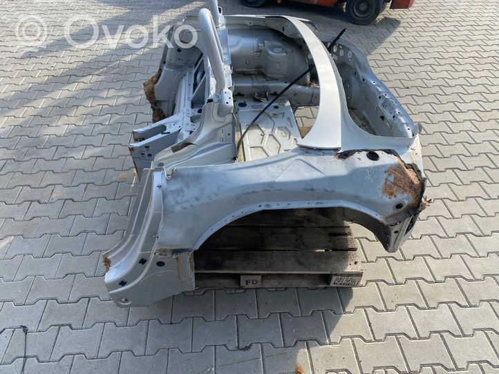 BMW Z4 E85 E86 Elementy tylnej części nadwozia 