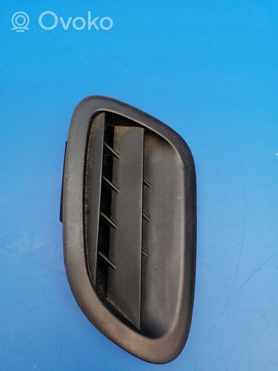 Subaru Legacy Kojelaudan sivutuuletussuuttimen kehys 
