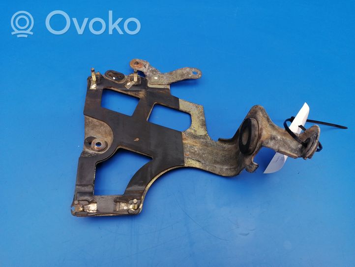 Nissan Note (E11) Supporto centralina motore 