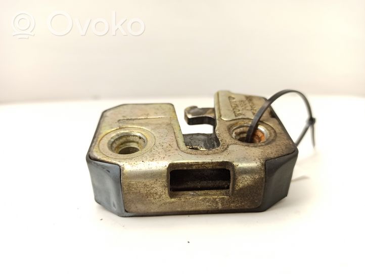 Volvo 760 Front door lock 6095