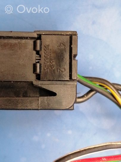 Volvo 760 Cableado de puerta delantera 1362946