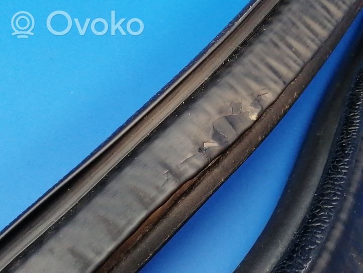 Volvo 760 Front door rubber seal 