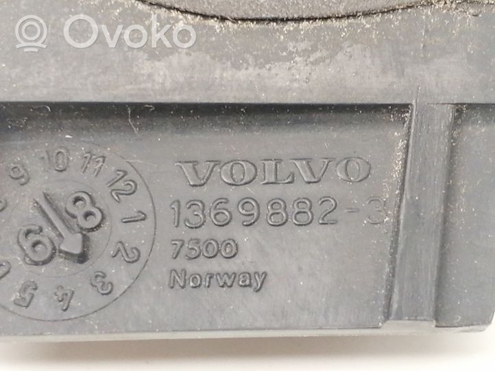 Volvo 760 Staffa di rinforzo montaggio del paraurti posteriore 1369882
