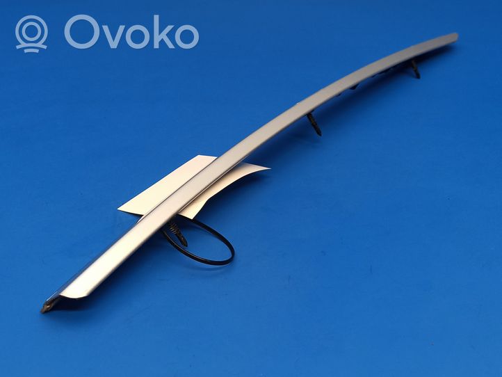 Volvo 760 Rear side glass trim 