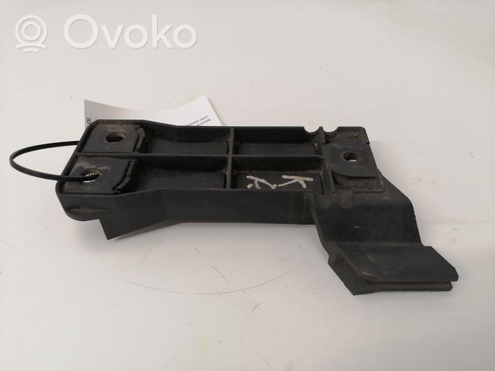 Volvo 760 Support de montage de pare-chocs avant 1392927