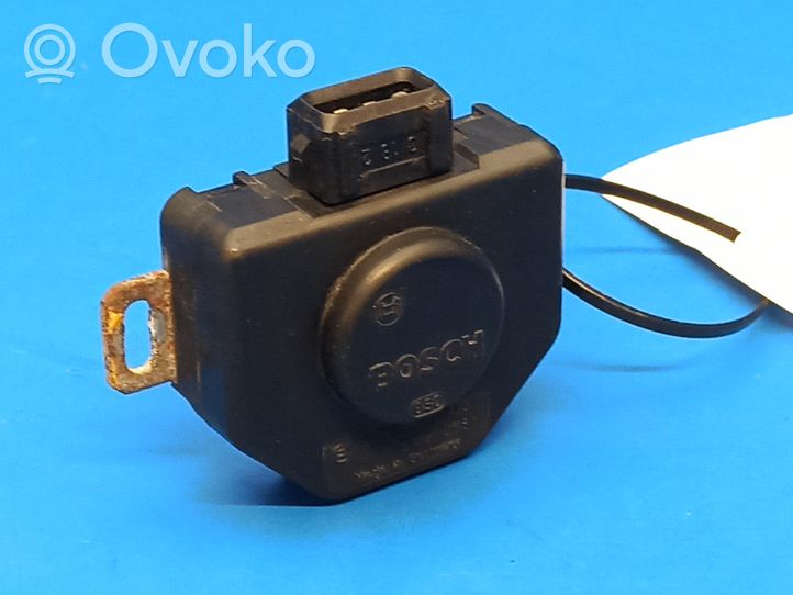 Volvo 760 Throttle valve position sensor 0280120325