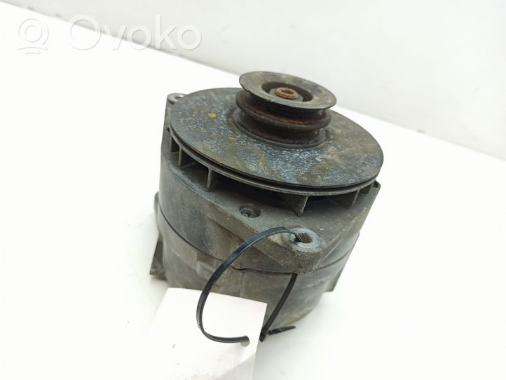 Volvo 760 Generatore/alternatore 0120468015