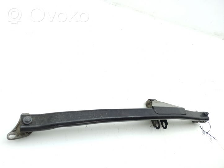 Volvo S60 Kita variklio skyriaus detalė 01019M