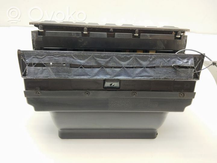 Audi A8 S8 D2 4D Cadre, panneau d'unité radio / GPS 4D0857007C