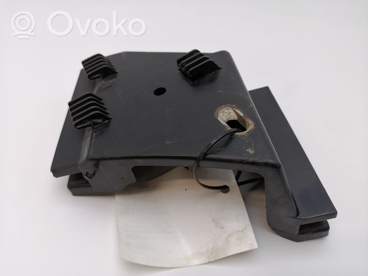 Audi A8 S8 D2 4D Staffa angolare del supporto di montaggio del paraurti 4D0807571