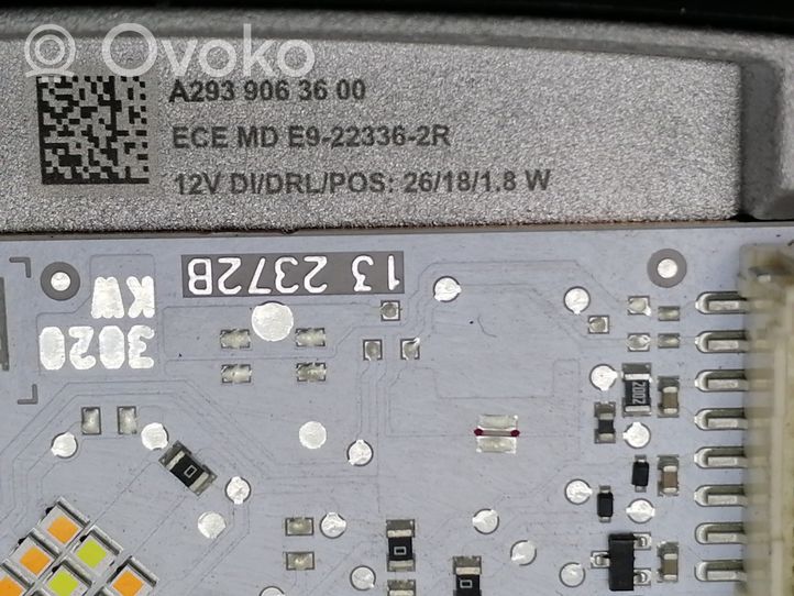 Mercedes-Benz EQC LED-liitäntälaitteen ohjausmoduuli A2939063600