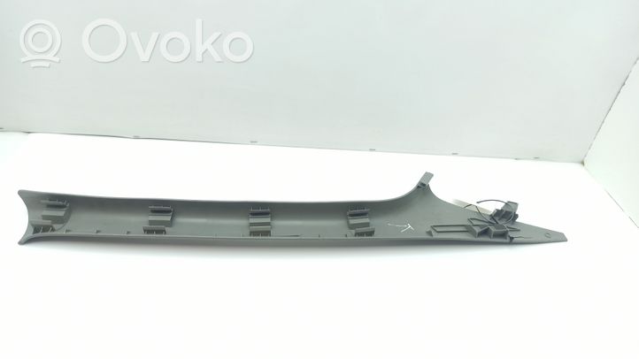 Nissan Primastar Osłona słupka szyby przedniej / A 8200390178