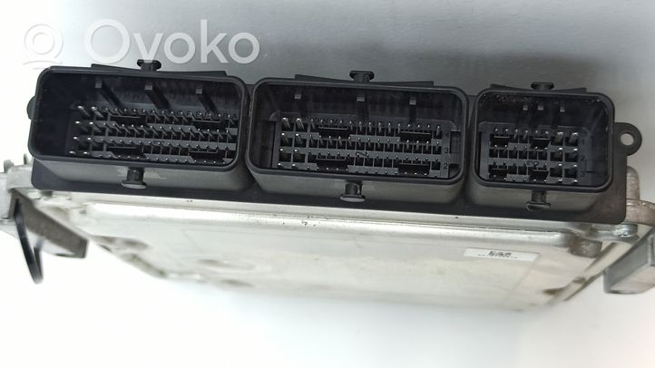 Nissan Primastar Sterownik / Moduł ECU 0281018497