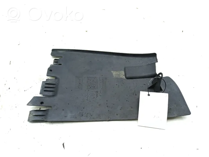 Nissan Primastar Osłona tylna podwozia pod zderzak 8200066884