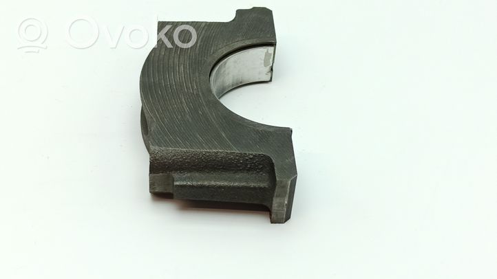 Land Rover Evoque I Crankshaft holder bracket M4